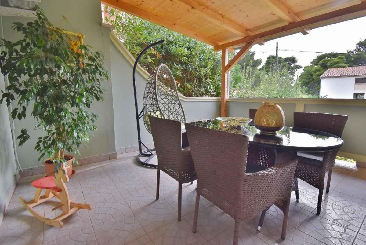 Apartments Ruzica Banjol Εξωτερικό φωτογραφία